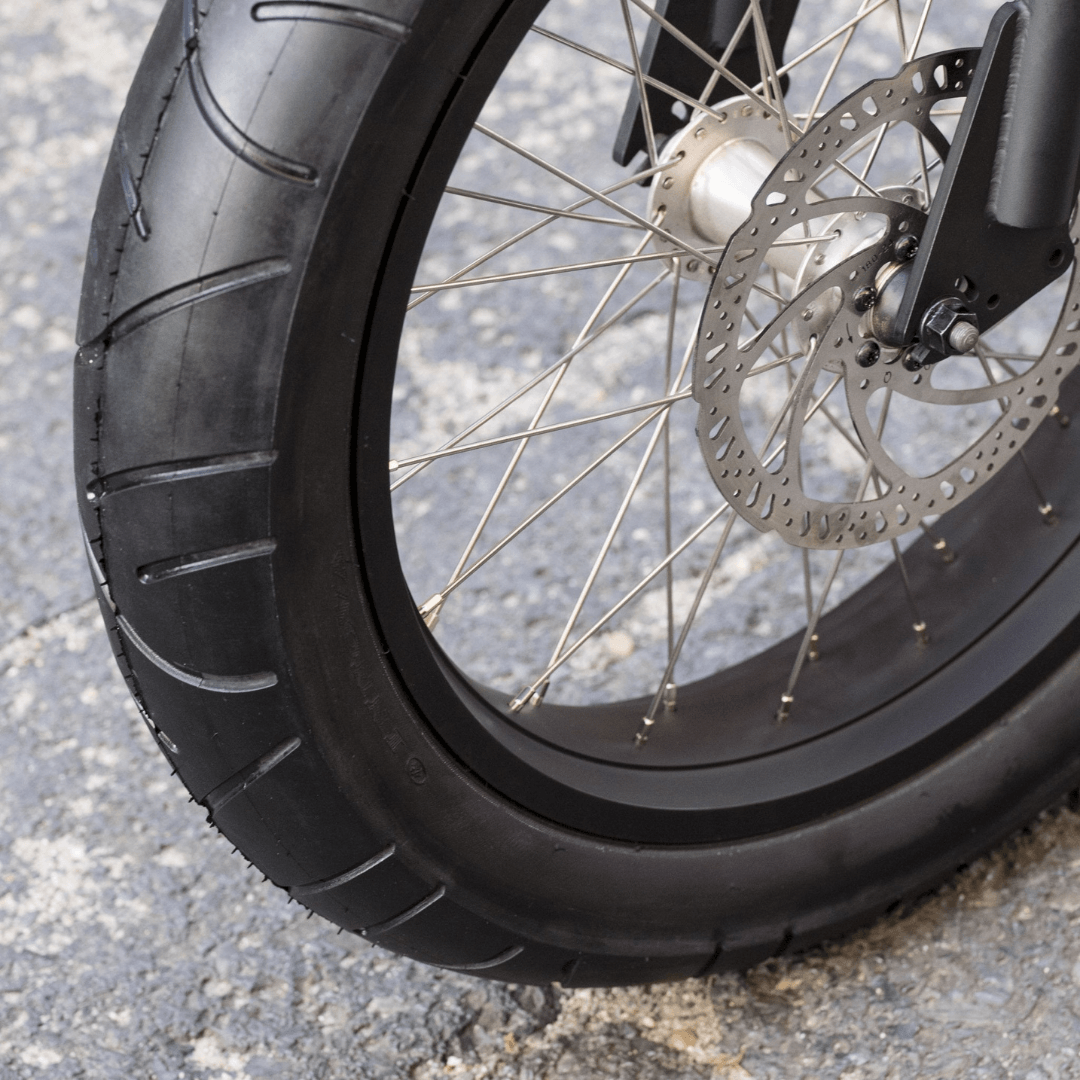 Innova City Semi - Slick 20" x 4.25" - Alter Ego Bikes