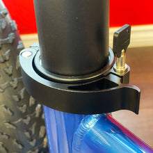Load image into Gallery viewer, Locking Seat Post Clamp for Sidekick - Alter Ego Bikes
